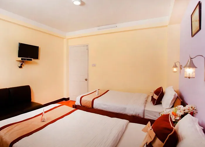 Hotel Oyo 167 Lotus Buddha 3*